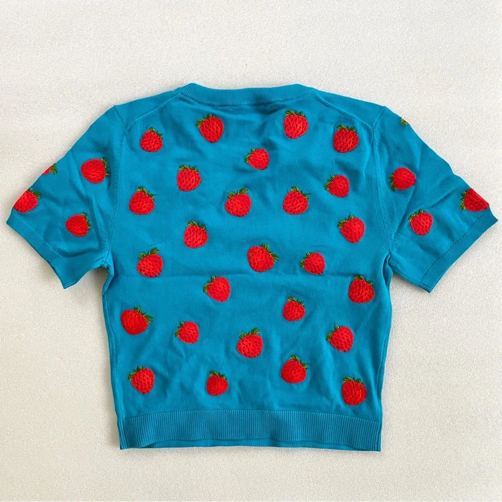 Alice + Oilvia Ciara Embroidered Strawberry Cropped Sweater 🍓